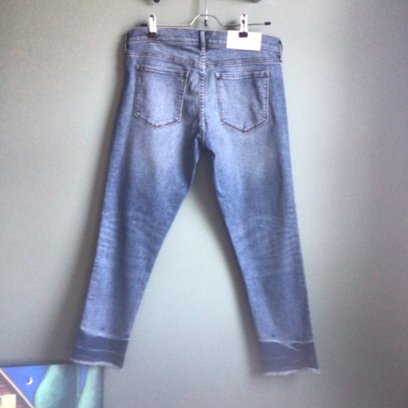 NWT Ladies Skinny Crop mid Blue jeans sz petite 30 with 25” inseam - Picture 8 of 12